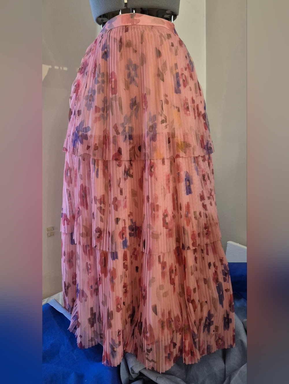 Anthropologie Tulle tiered Skirt. - Picture 7 of 9